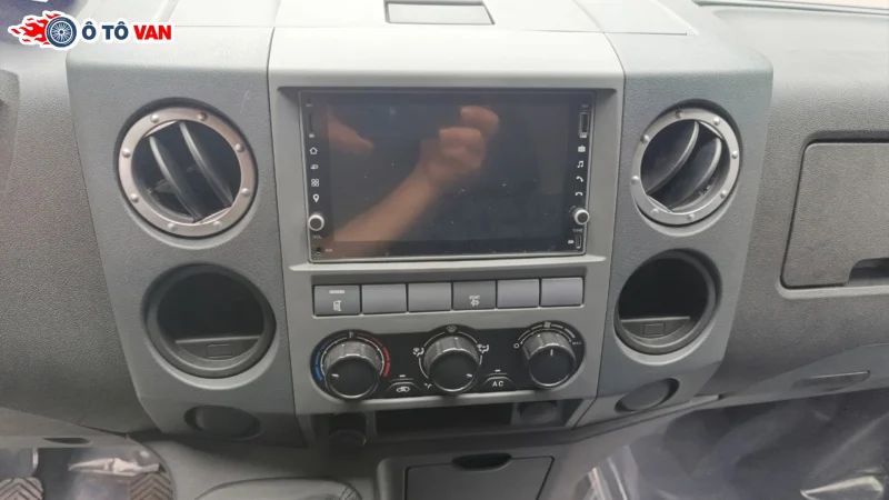 Xe tải Van Gaz Sobol NN 6 chỗ ngồi 550kg