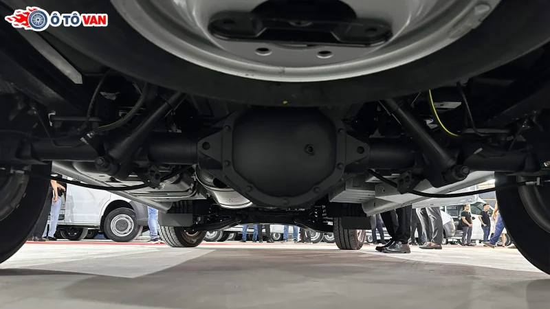 Xe tải Van Gaz Sobol NN 3 chỗ 945kg động cơ Diesel