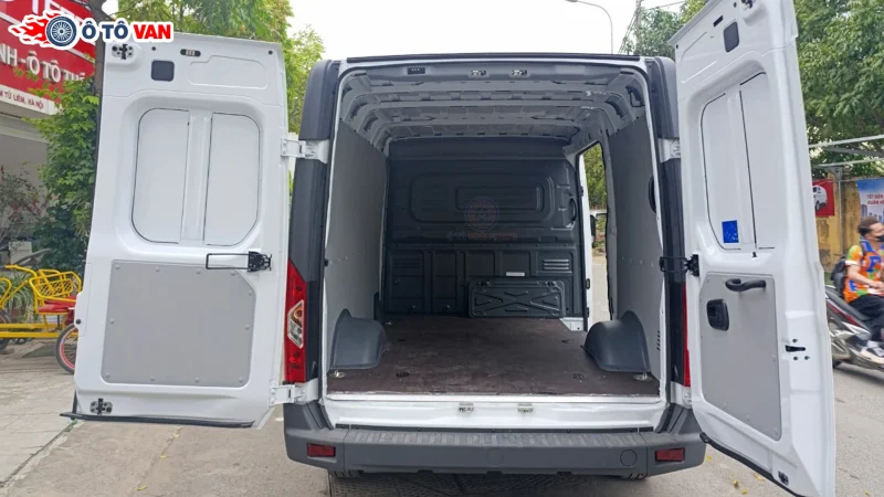 Xe tải Van Gaz Sobol NN 3 chỗ 945kg động cơ Diesel