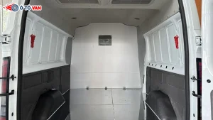 Xe tải van Ford Transit 3 chỗ, 6 chỗ ngồi phiên bản 940kg và 890kg