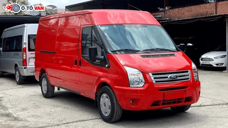 Xe tải van Ford Transit 3 chỗ, 6 chỗ ngồi phiên bản 940kg và 890kg