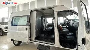 Xe tải van được kiểm tra kỹ lưỡng