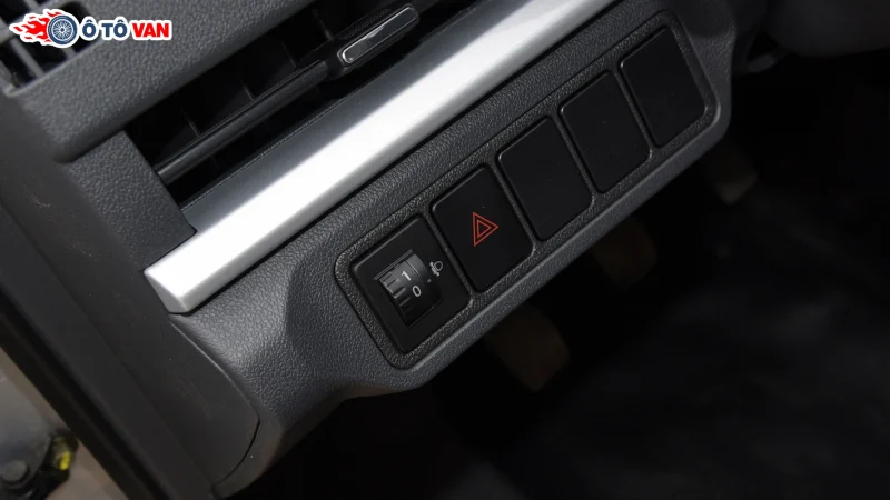 Xe tải van Tera V8 2 chỗ 945kg