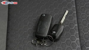 Xe tải Van Tera V8 5 chỗ 800kg