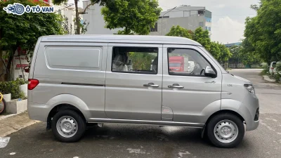 Xe tải van SRM X30i 5 chỗ 745kg