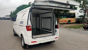 Xe tải Van SRM X30i Đông Lạnh -5 độ