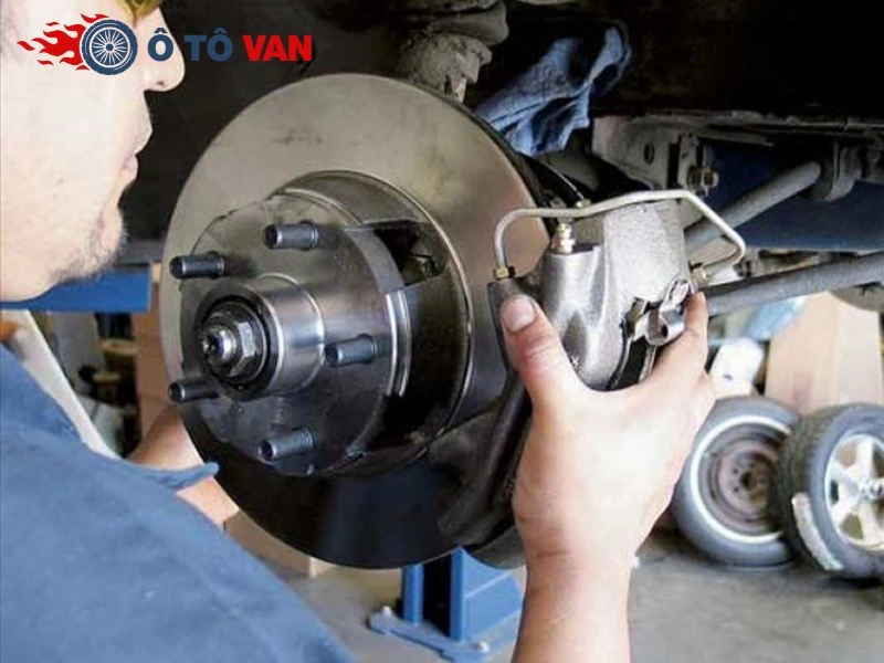 Kinh nghiệm sử dụng xe tải van chở hàng bền bỉ và an toàn
