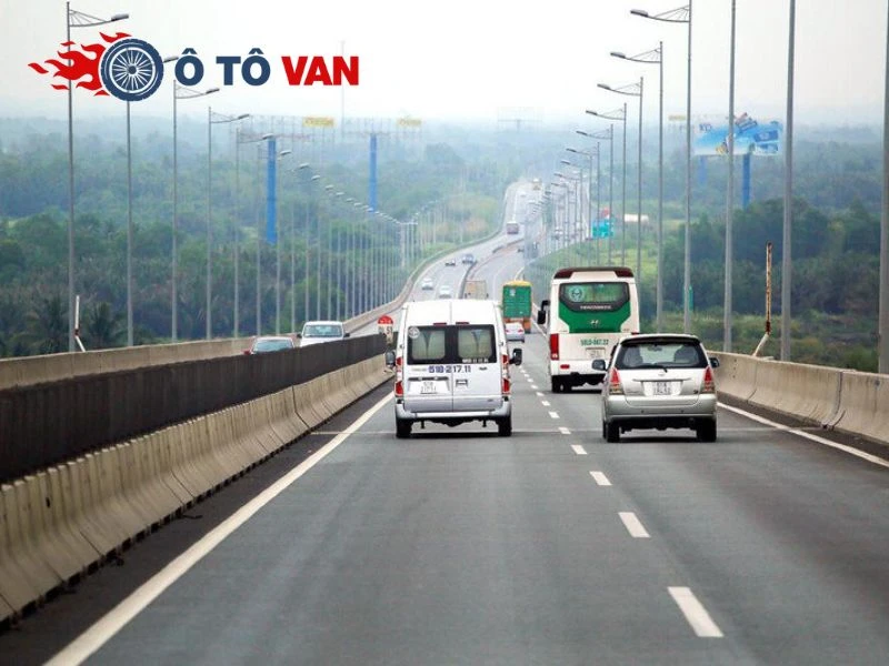 lái xe trời mưa Những kinh nghiệm lái xe trời mưa chi tiết bác tài phải biết