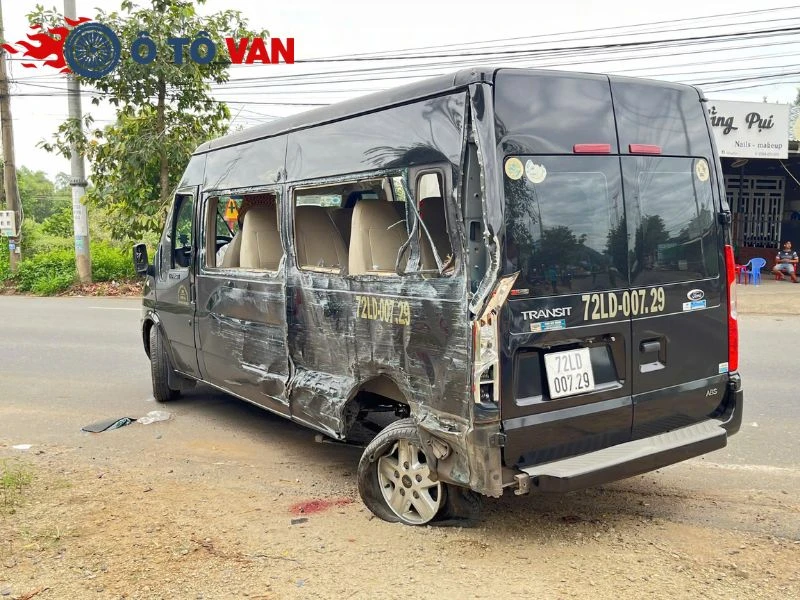 xử lý xe ô tô van gặp nạn Đảm bảo hiện trường nguyên vẹn khi xử lý xe ô tô van gặp nạn