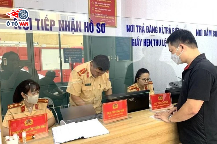 Thủ tục sang tên xe tải van 2025: hồ sơ, chi phí & cách làm nhanh nhất