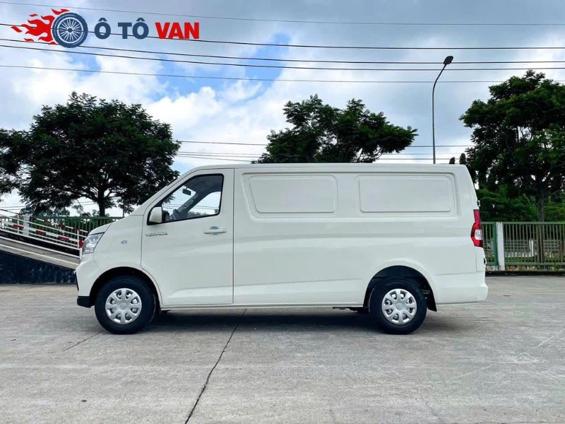 Giới thiệu mẫu xe tải van mới nhất được săn đón tại Ô Tô Van Xe tải van 2 chỗ và 5 chỗ khác nhau thế nào? Chia sẻ từ chuyên gia