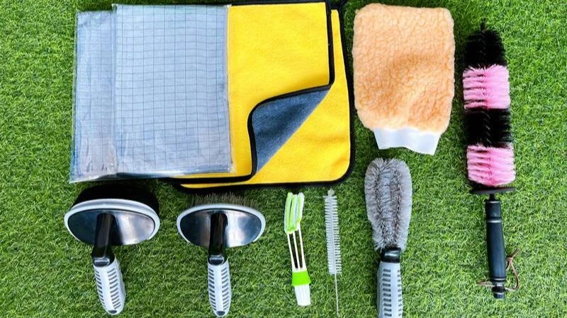 Hướng dẫn cách rửa và vệ sinh xe tải van tại nhà